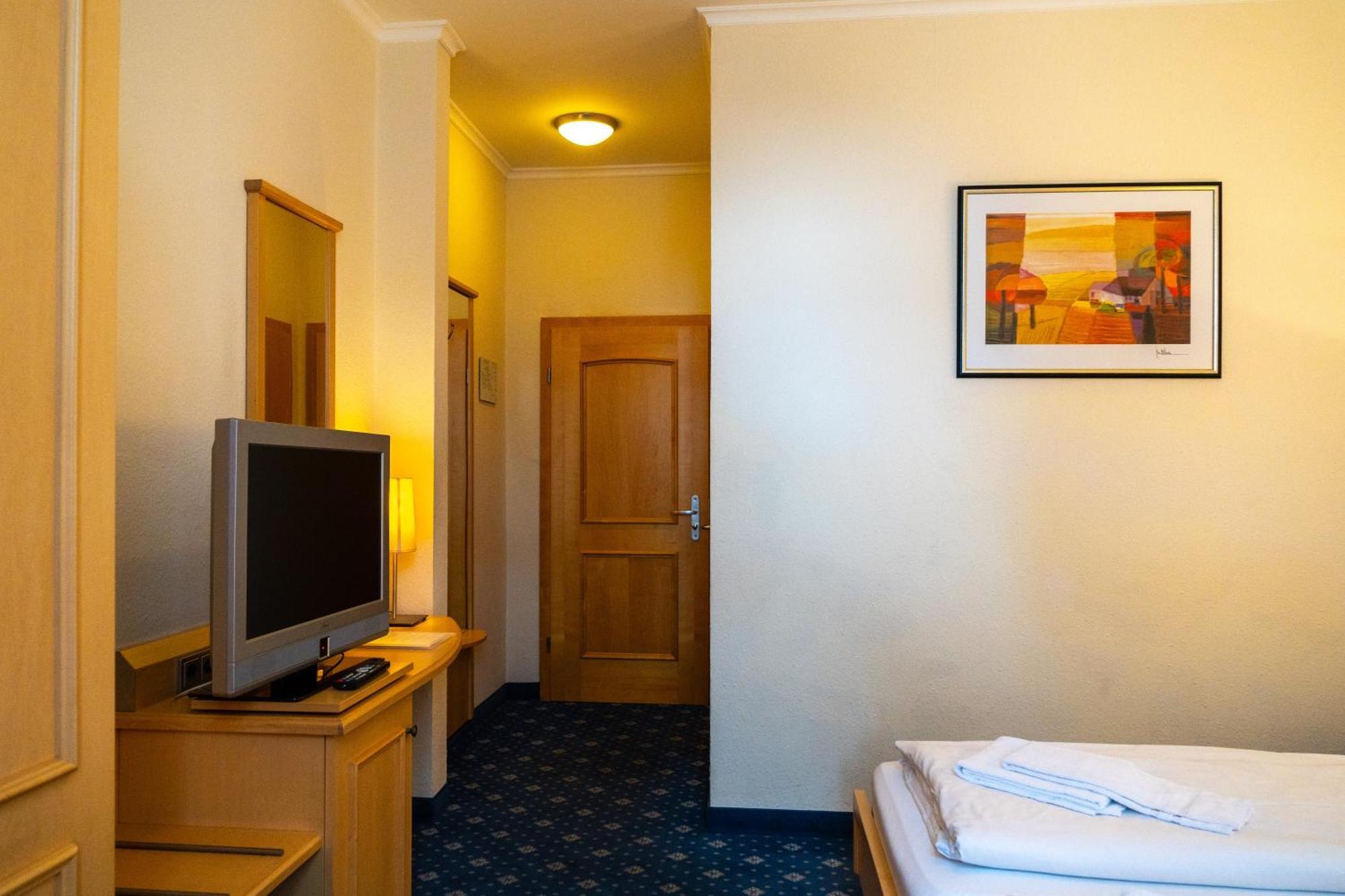 Hotel Bischofshof Braustuben à Ratisbonne Extérieur photo
