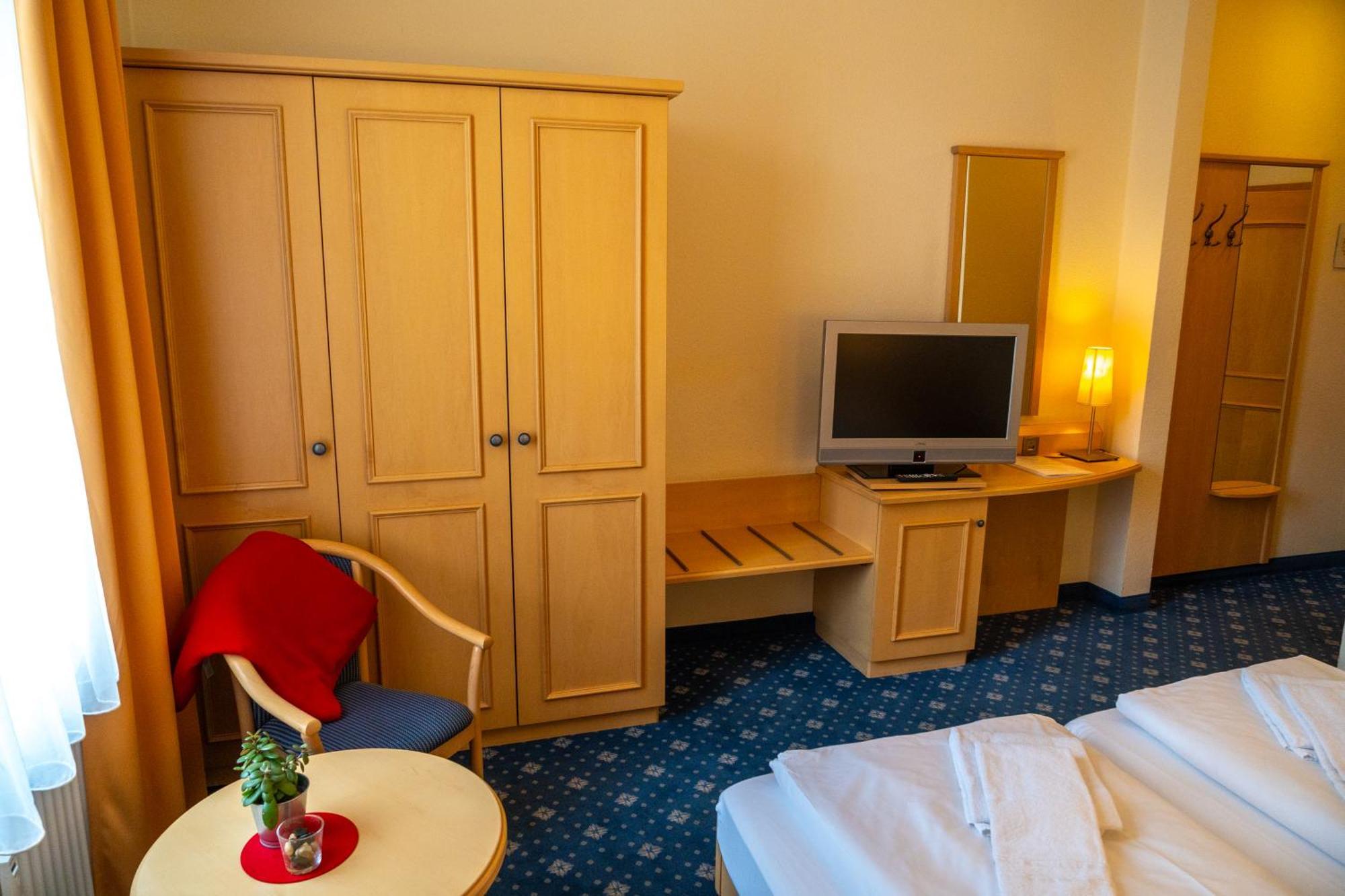 Hotel Bischofshof Braustuben à Ratisbonne Extérieur photo