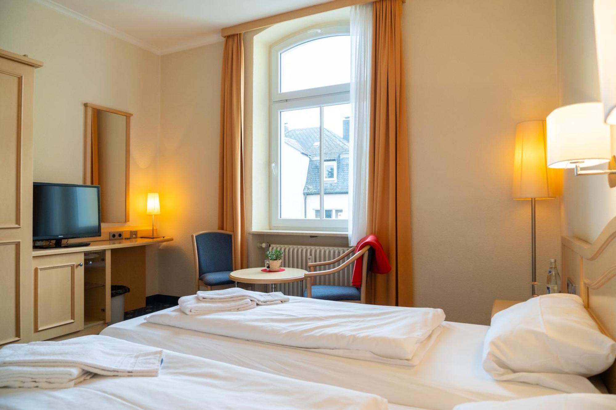 Hotel Bischofshof Braustuben à Ratisbonne Extérieur photo