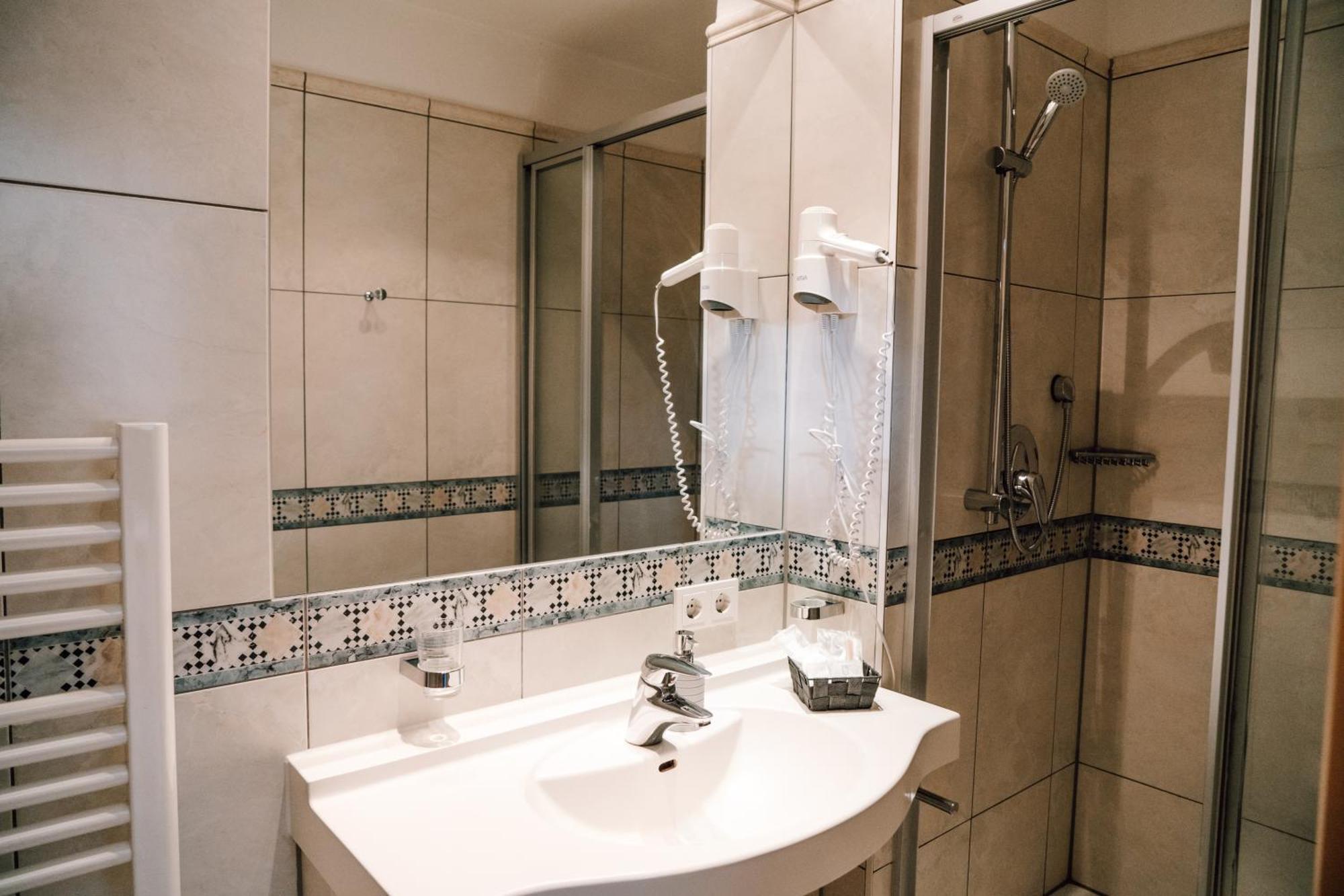 Hotel Bischofshof Braustuben à Ratisbonne Extérieur photo